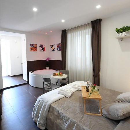 B&B In Centro Storico Salerno Bagian luar foto