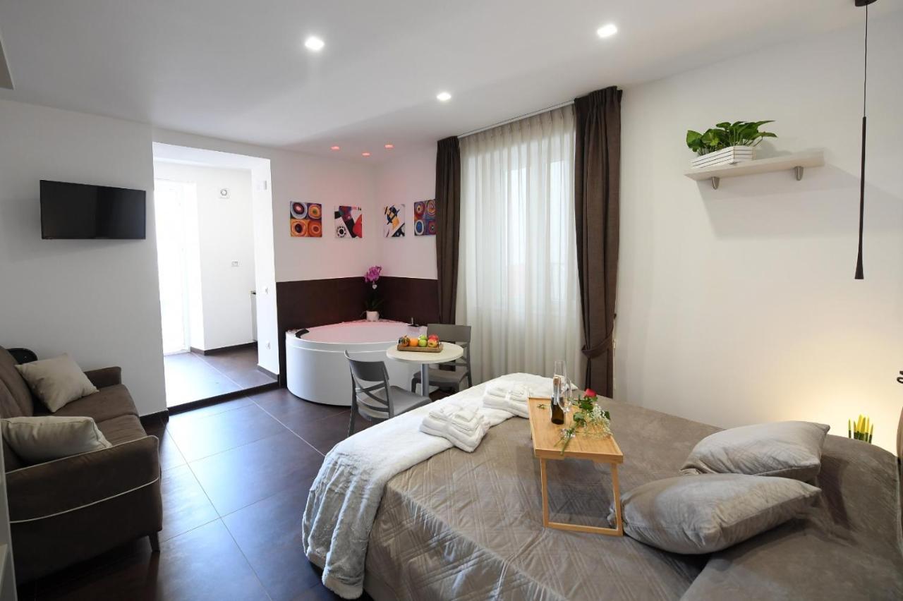 B&B In Centro Storico Salerno Bagian luar foto